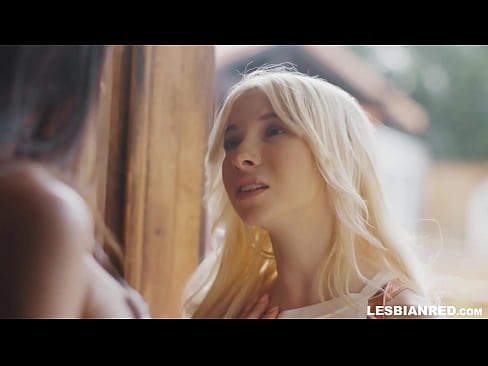❤️ Hoʻi mai ke kaikamahine i ka home i kekahi mau mahina ma hope a hoʻopau i ka ʻai ʻana i ka pussy a kona stepmom ❤️ Porn video ma porn haw.pornobot.ru ❤